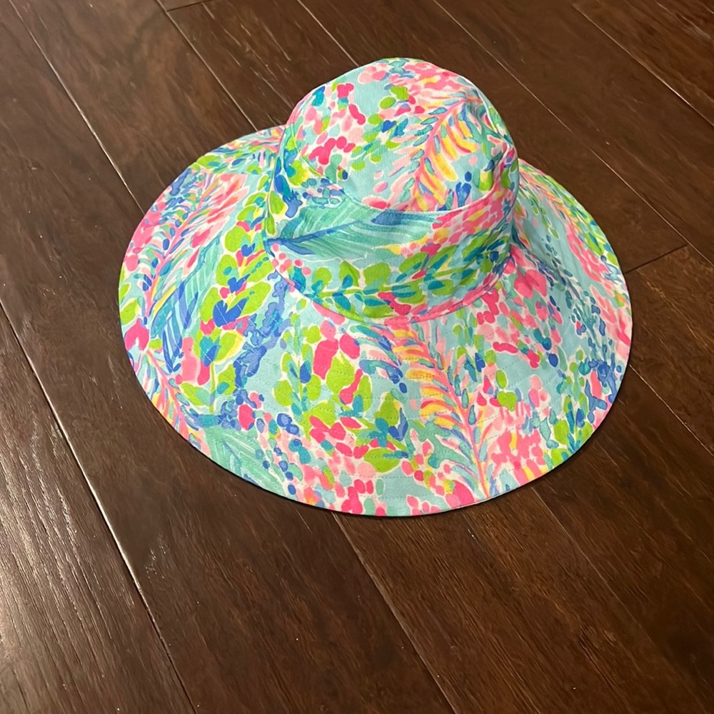 Lilly Pulitzer floppy hat
